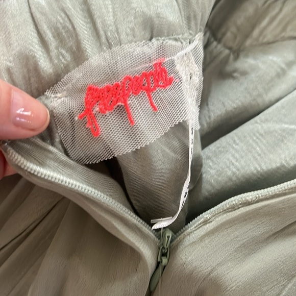 NWT Free People Daphne Maxi Dress size 10. Mint/sage - Picture 5 of 6